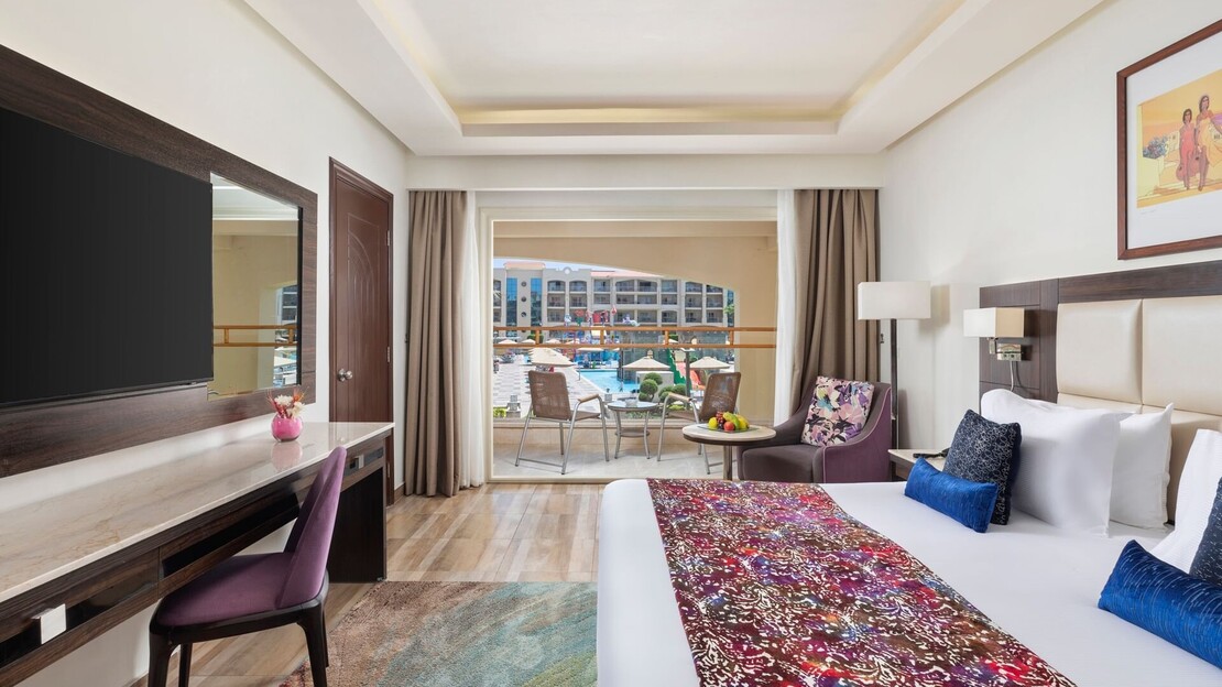 PickAlbatros White Beach Resort